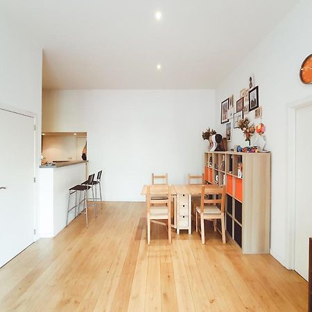 Room At Chicken'S Shared Appartment Брюксел Екстериор снимка